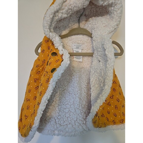 Aspen Kids Girls Size 3-6 Month Yellow Hooded Corduroy Winter Vest Snap Closure - Picture 8 of 10